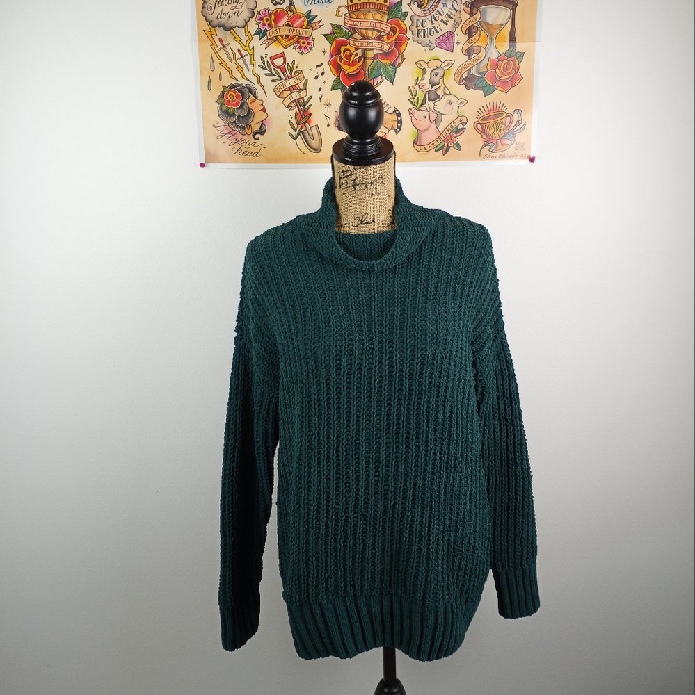 Dark Green Chunky Knit Sweater!